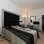 Отель Corallo 3*