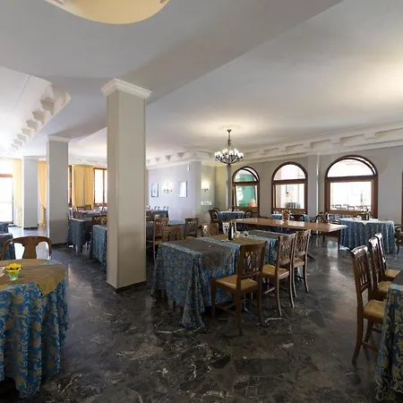 Corallo Hotell 3*